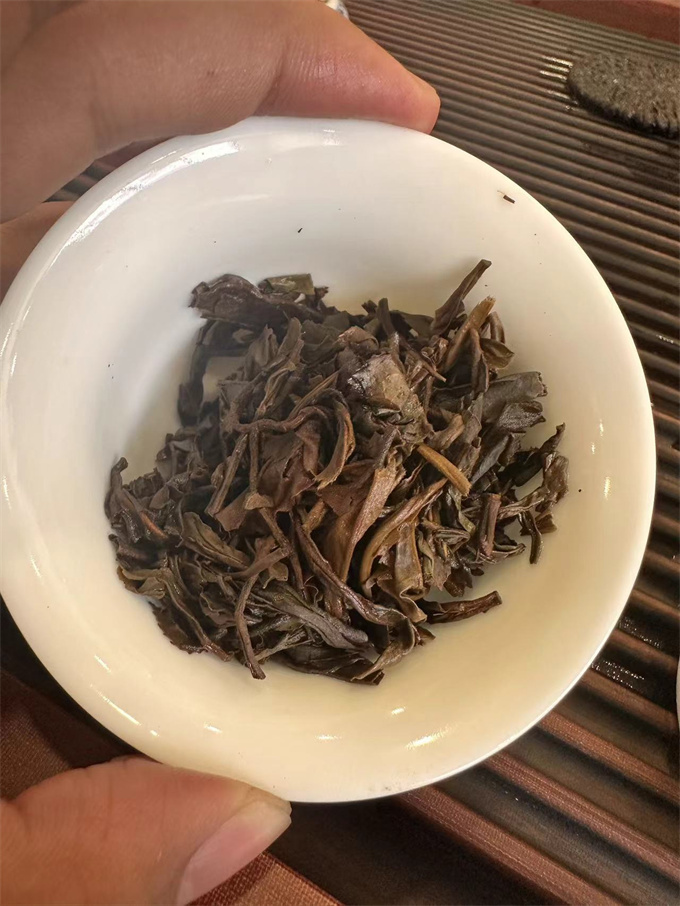 [凤庆龙泉茶厂] 2007年天下普洱第一仓 金针银毫 生茶 380g